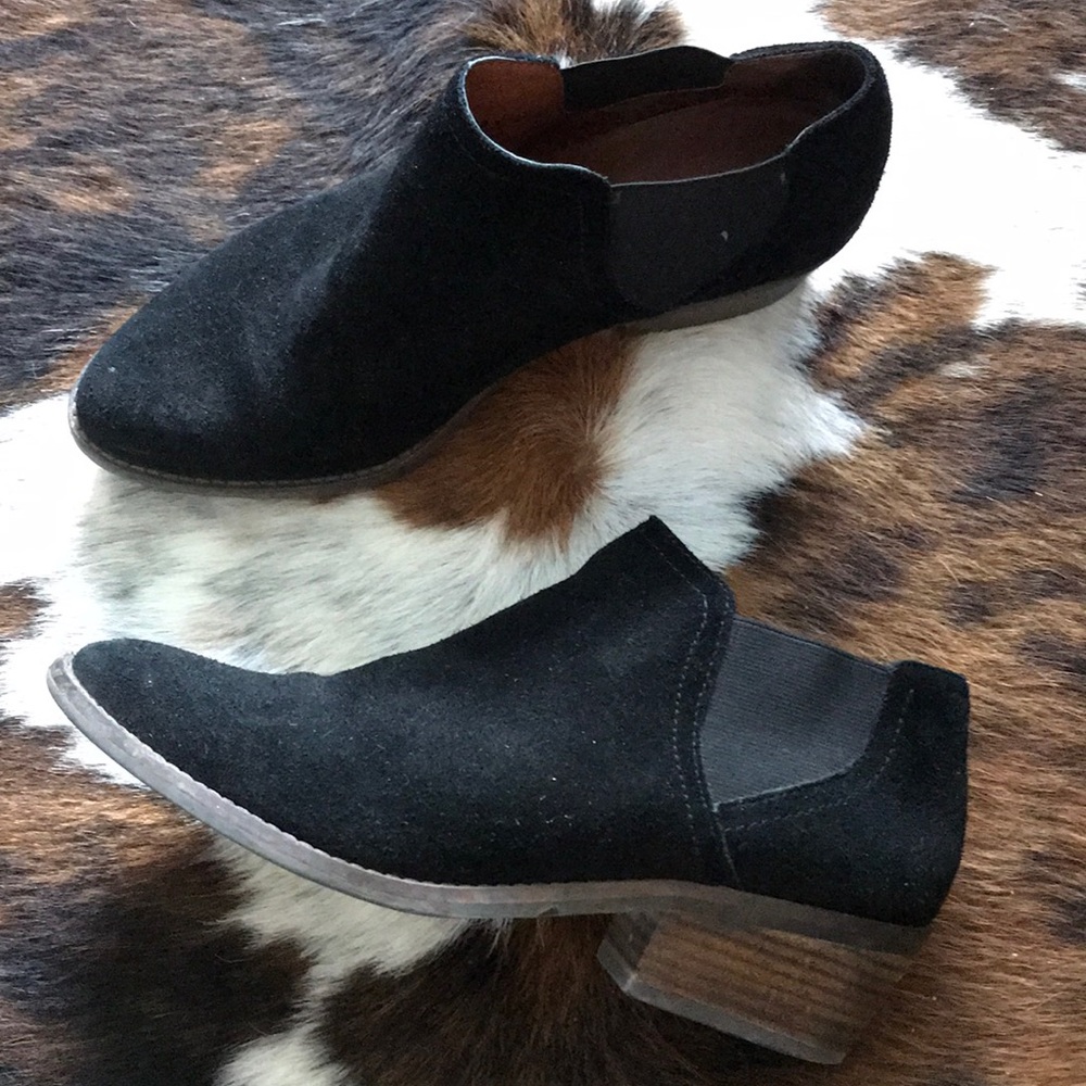 Lucky Brand Suede booties